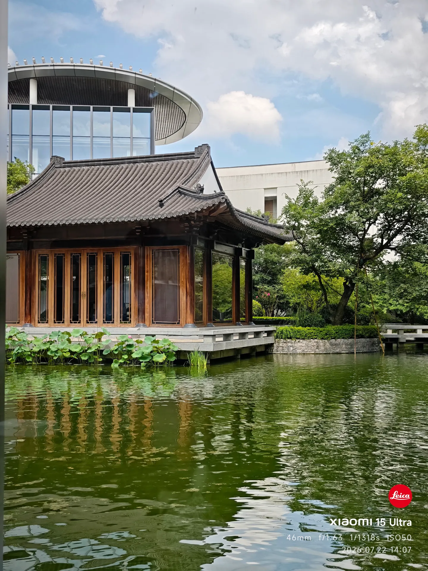 杭州湖畔风景