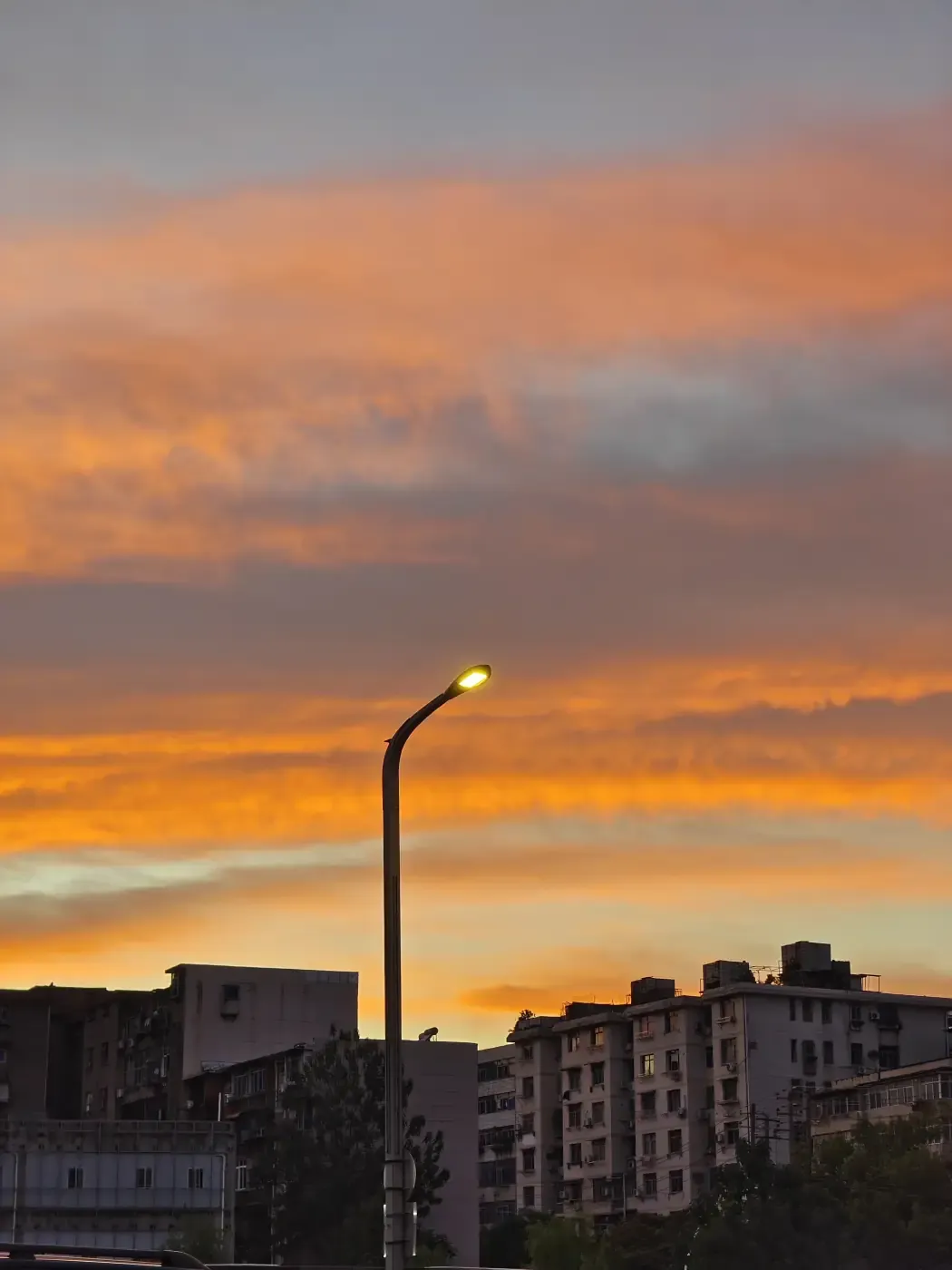 南昌晴天拍摄的夕阳照片